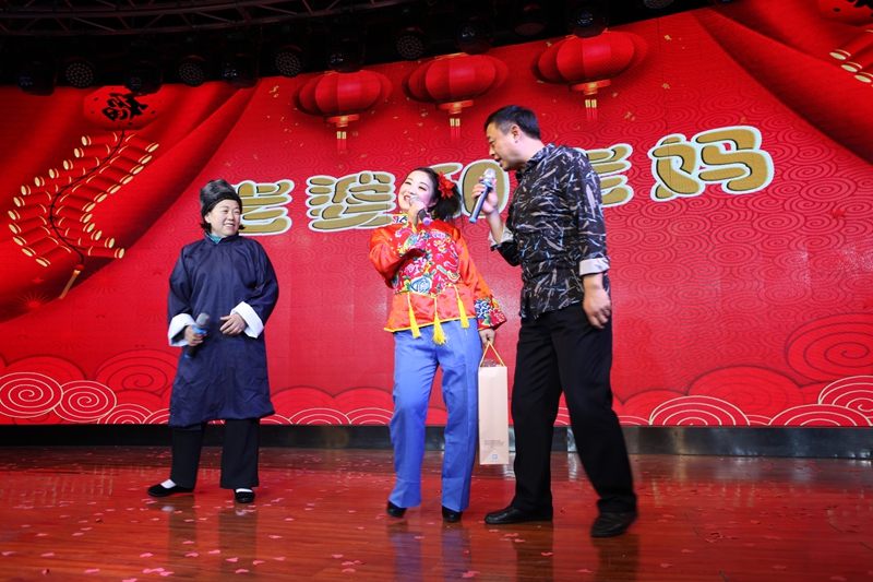 演出
